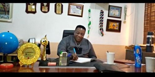 S.W.M.F. team meeting with local leaders